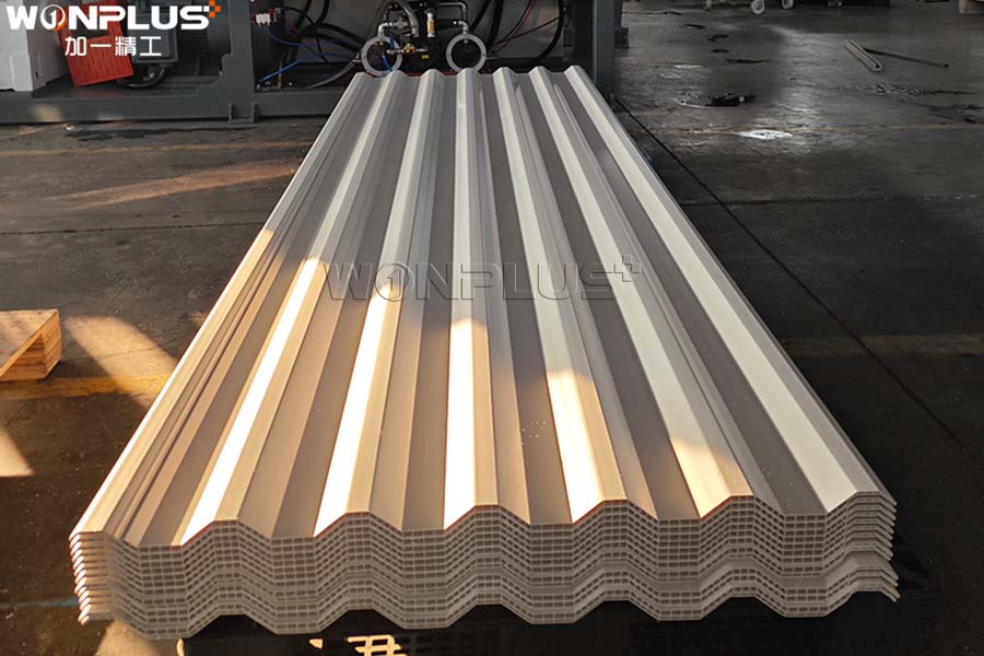 加一精工PVC中空瓦挤出产线完成试机